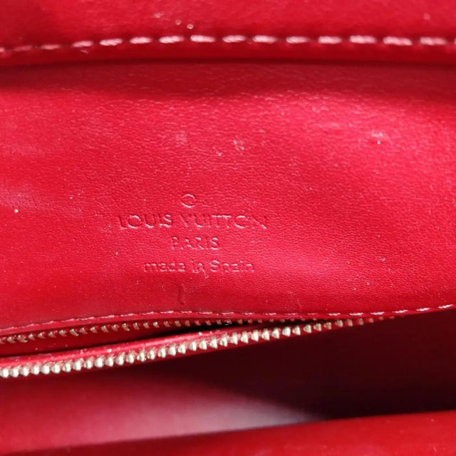 Louis Vuitton A 2001 Louis Vuitton Red Vernis Patent Leather Houston Tote Bag For Sale - Image 4 of 14