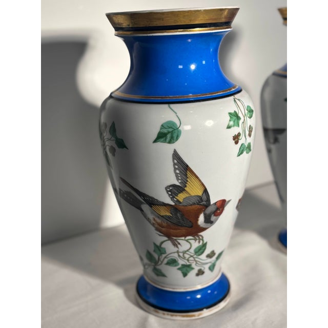Ceramic Paris Porcelain Vases with Naturalistic Decoration with Birds and Butterflies, 19th Century, Set of 2 For Sale - Image 7 of 17