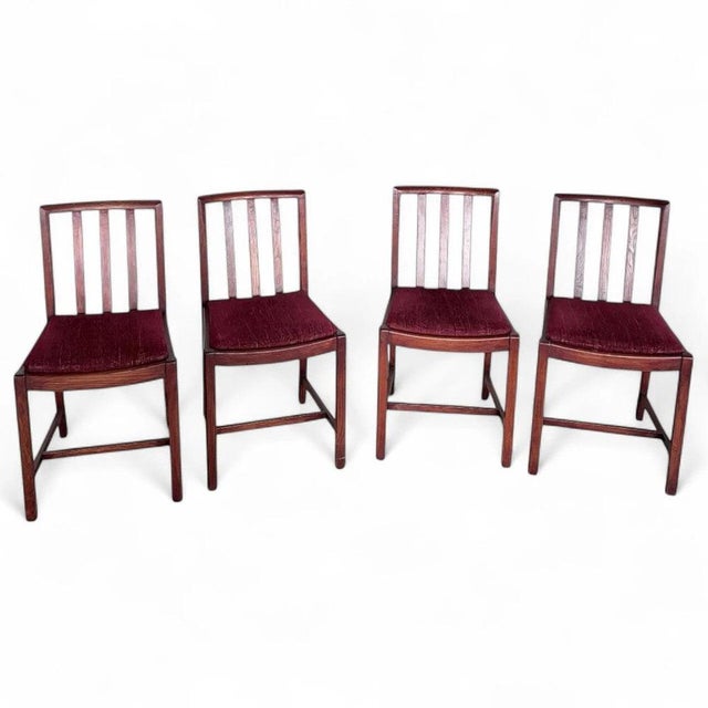 This set of mahogany dining chairs offers a perfect blend of mid century style and everyday comfort, designed to elevate...