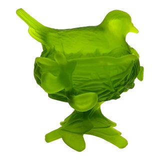Mid-Century Westmoreland Lime Green Satin Glass Bird on Nest Candy Dish – Frosted Songbird Covered Bowl - - Cottagecore, Grandmillennial For Sale