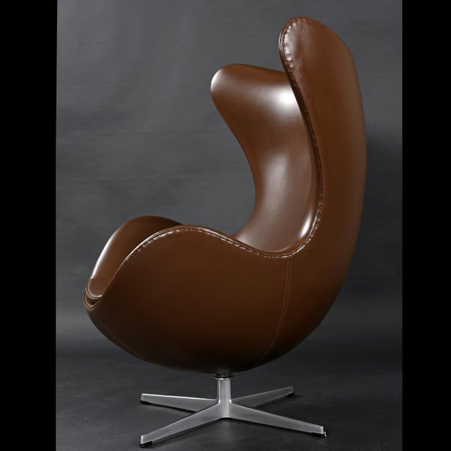1974 Brown Leather Arne Jacobsen Fritz Hansen Egg Chair & Ottoman For Sale - Image 12 of 18