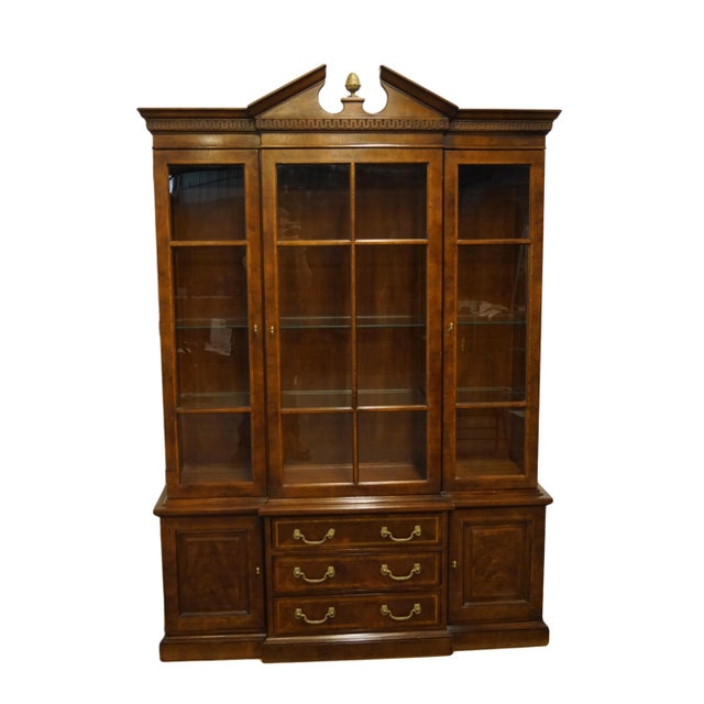 Vintage Henredon Furniture Traditional Style Banded Mahogany China