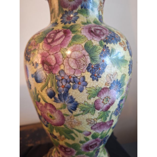 Chinoiserie 1990s Berman Specialties Chinoiserie Millefleurs Table Lamp With Bell Shade For Sale - Image 3 of 4