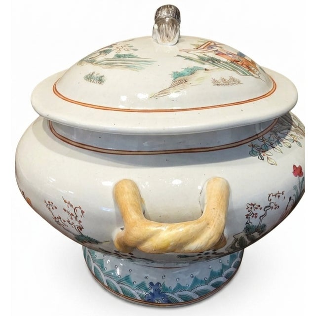 Asian Late 18th Century Qing Dynasty (Qianlong Reign) Tureen W/Lid and Stand Palace Scene For Sale - Image 3 of 7
