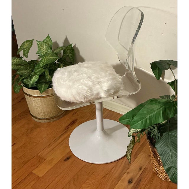 Vintage Hollis Jones Style Lucite Acrylic Swivel Side Chair White Tulip Base, Circa 1970s For Sale - Image 9 of 12