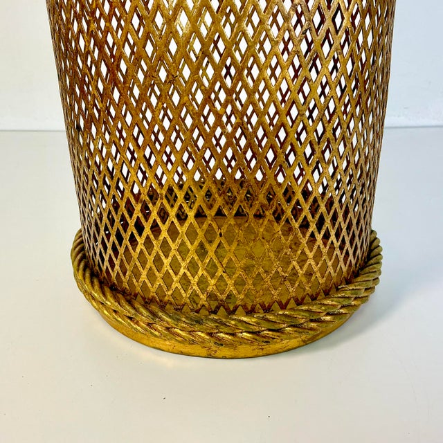 1950s Vintage Li Puma Italian Hollywood Regency Rope & Tassel Metal Mesh Umbrella Stand, Florence For Sale - Image 6 of 13