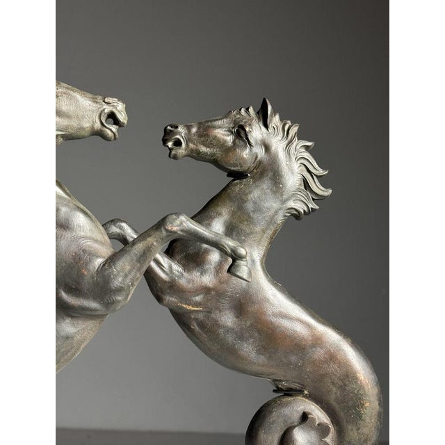Set of 2 bronze seahorses. Very decorative objects. The two halves fit together perfectly and together form the image of a...