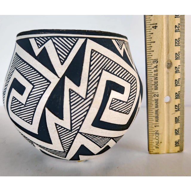 Sculpture Materials Vintage Native American Acoma Black and White Bowl Signed by Rose Chino For Sale - Image 7 of 8