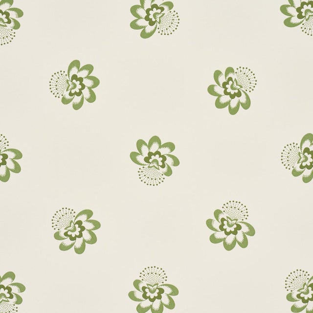 Contemporary SAMPLE - Schumacher Auclair Floral Wallpaper In Green For Sale - Image 3 of 5