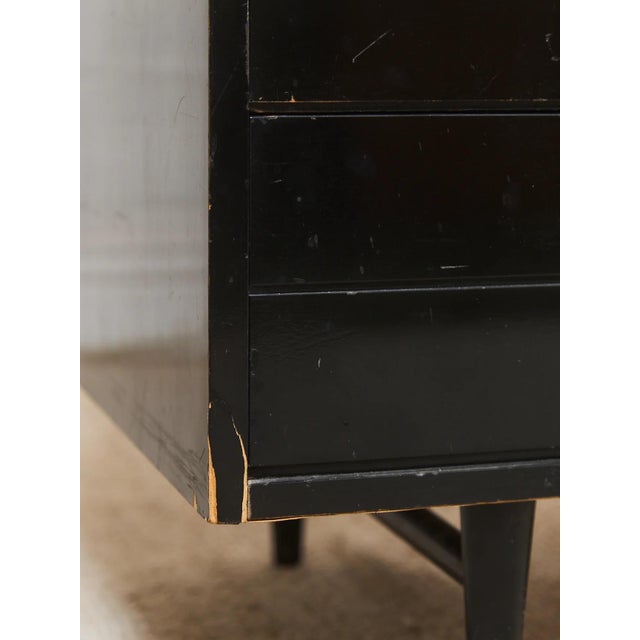 Mid 20th Century Black Lacquered Distressed Dresser by American of Martinsville For Sale In Los Angeles - Image 6 of 11