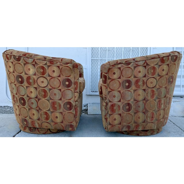Mid-Century Modern Milo Baughman Style Pair of Swivel Chairs From 80's For Sale - Image 3 of 9