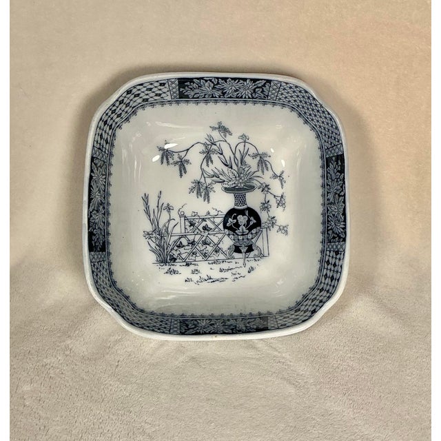 Late 19th Century Authentic Late-Victorian English Transferware Copeland Blue and White Serving Bowl For Sale - Image 5 of 12