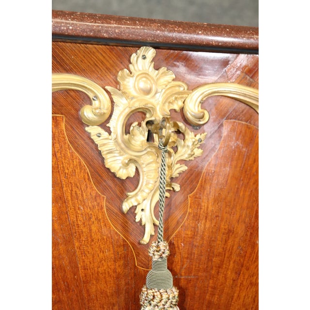 Wood 19th C. French Louis XV Style Gilt Bronze Mounted Commode – Ornate Kingwood & Mahogany Marble Top Chest For Sale - Image 7 of 10