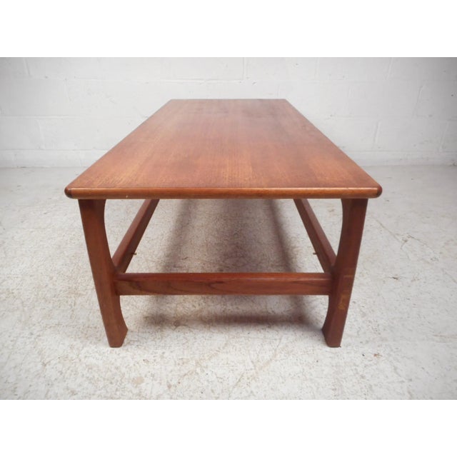 Mid 20th Century Mid-Century Modern Coffee Table For Sale - Image 5 of 13