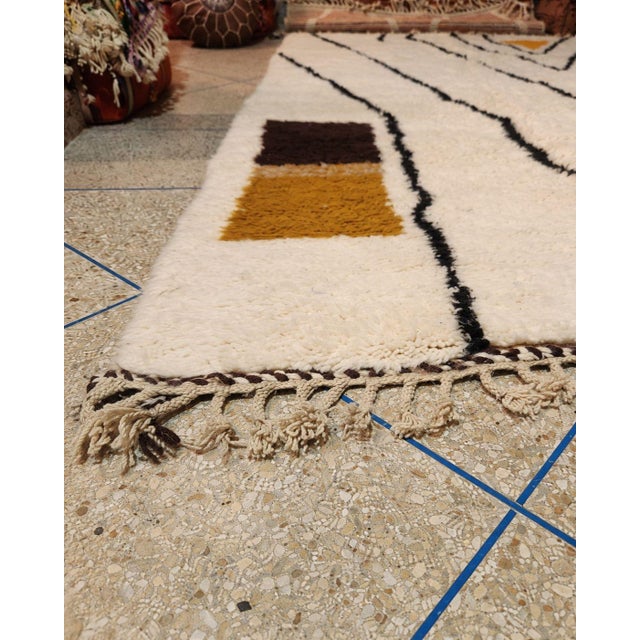 Mid-Century Modern Handmade Moroccan Wool Rug, 200 × 300 Cm, Contemporary Geometric Berber Design For Sale - Image 3 of 5