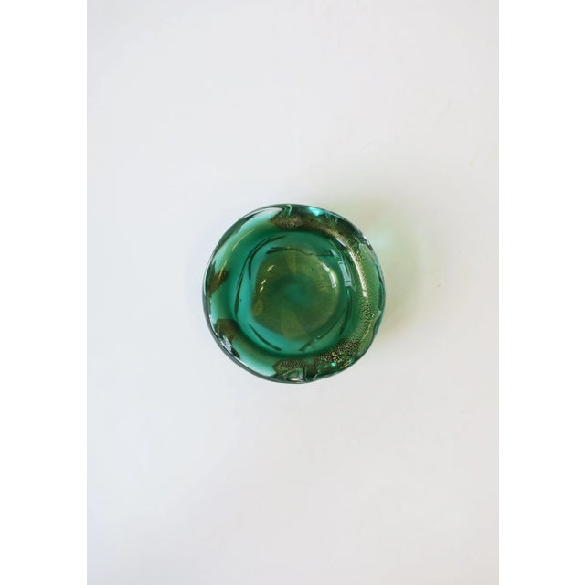 Mid-Century Modern Italian Murano Art Glass Bowl, Organic Modern, Emerald Green Gold, Mid-20th Century, Italy For Sale - Image 3 of 12
