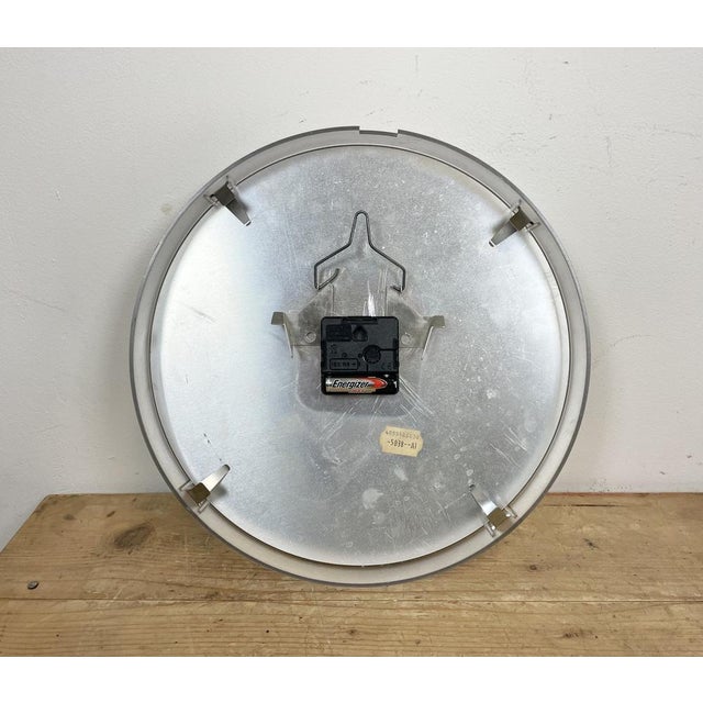Industrial Acrylic Glass Station Wall Clock from Tn, 1960s For Sale - Image 16 of 17