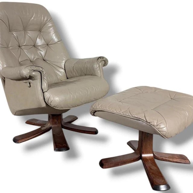 Swedish Leather Recliner and Ottoman from Stressless For Sale - Image 4 of 7