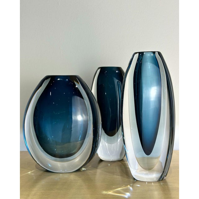 Blue Vase by Vicke Lindstrand for Kosta, 1960s For Sale - Image 3 of 4