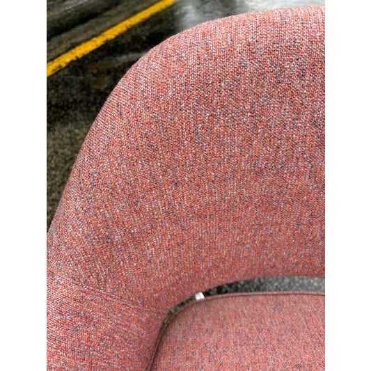 Eero Saarinen for Knoll Executive Armchair, Mid-Century Modern For Sale - Image 9 of 9