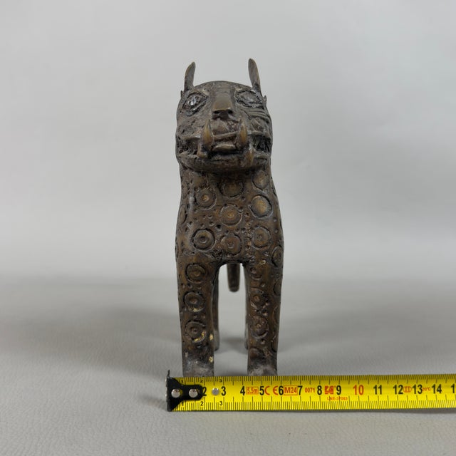 Vintage 20th Century African Tribal Art Bronze Leopard Statue, Nigeria For Sale - Image 9 of 11