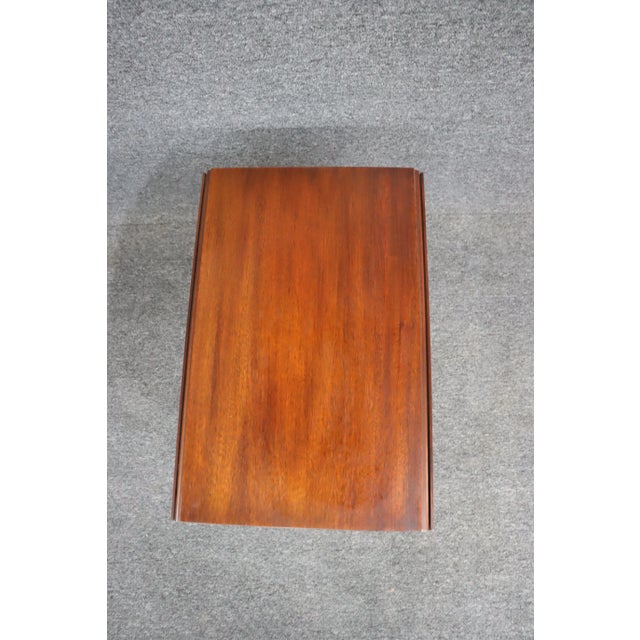 Henkel-Harris Pembrook Mahogany Side Table *drop leaf *finish number 29 *leaf 7"