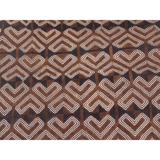 1980s Vintage African Tribal Kuba Kasai Raffia Textile 24" by 26" For Sale - Image 5 of 6