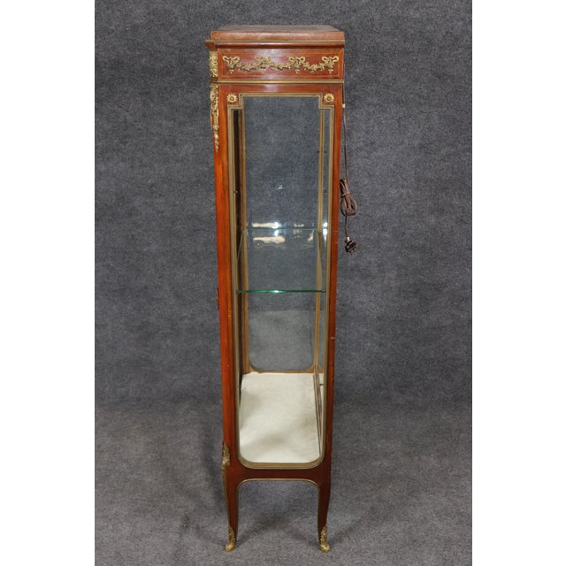 Francois Linke French Louis XV Style Bronze Mounted Narrow Vitrine C. 1915 For Sale - Image 12 of 16
