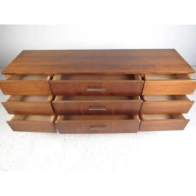 Mid-Century Modern 1960s Mid-Century Bedroom Dresser For Sale - Image 3 of 10