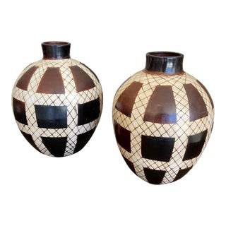 Peruvian Chulucanas Studio Pottery Net and Squares Vases - a Pair For Sale