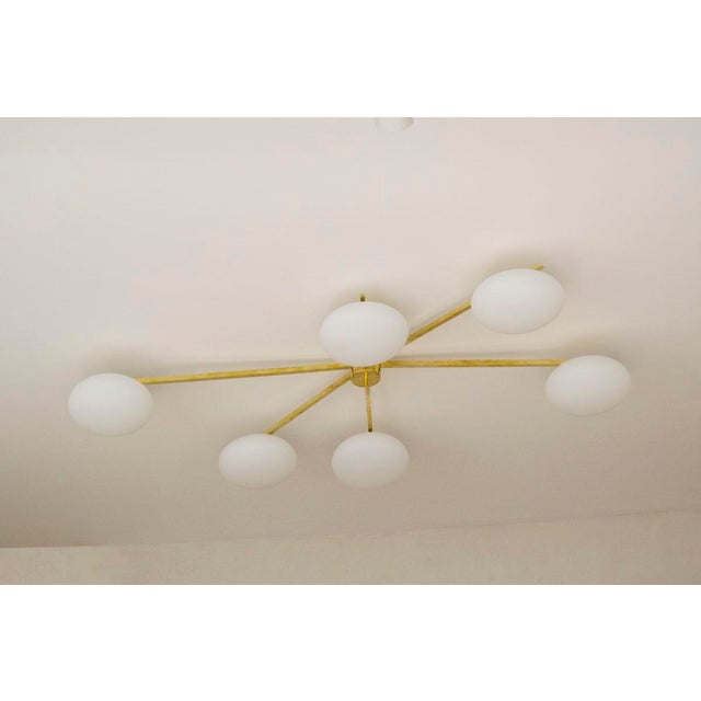 Arredoluce Ceiling Lamp in Brass and Murano Glass in the style of Angelo Lelli for Arredoluce For Sale - Image 4 of 10