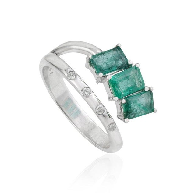 Contemporary 925 Silver Three-Stone Emerald Ring With Diamond Accents, Size 6 For Sale - Image 3 of 12