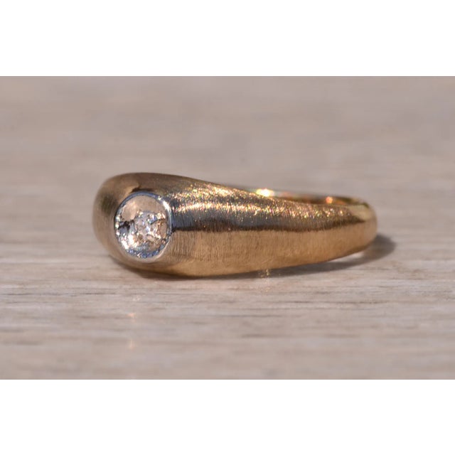 The Russellville: Childrens Diamond Ring in Yellow gold For Sale - Image 4 of 10