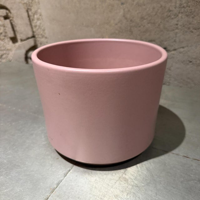 Gainey Pottery Minimalist Ceramic Cylinder Plant Pink by Gainey Pottery Mid Century Mod For Sale - Image 4 of 9