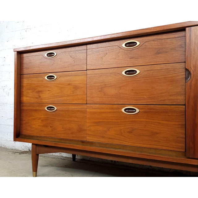 1960s 1960s Slick Restored Original Mid Century Modern Dresser Set, Mainline by Hooker Furniture For Sale - Image 5 of 18