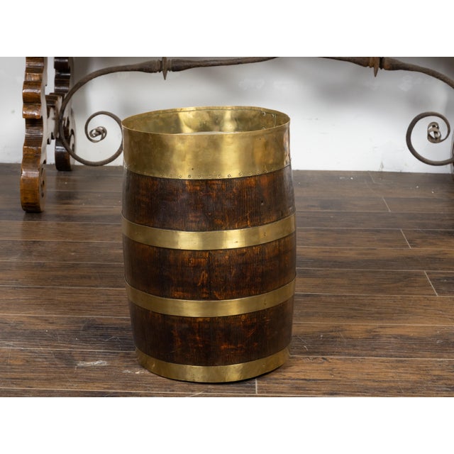English Turn of the Century Oak Barrel with Brass Braces, circa 1900 For Sale - Image 9 of 10