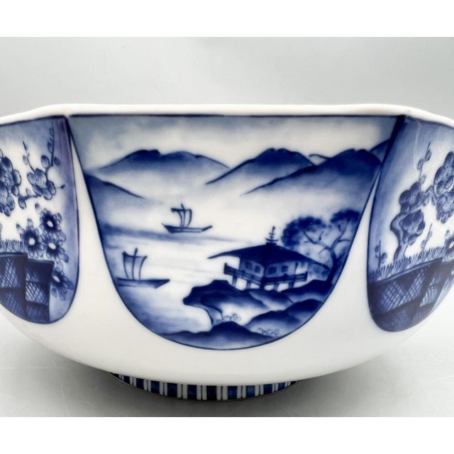 Mid 20th Century Large Vintage Blue & White Japanese Porcelain Geometric Mixed Fruit Bowl - Chinoiserie, Traditional, Asian, Grandmillennial For Sale - Image 5 of 14