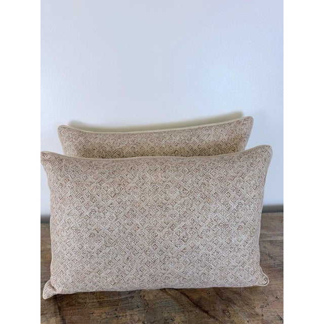 Mid-Century Modern Artisan Crafted Geometric Lattice Pillows in Natural Linen For Sale - Image 3 of 8