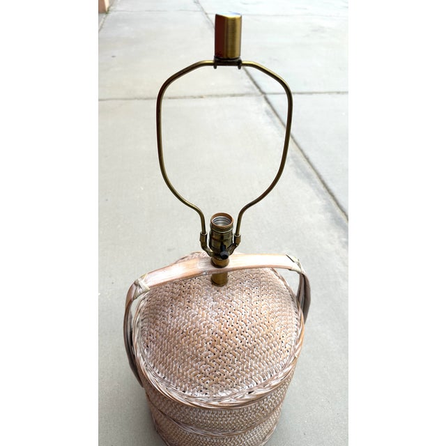 1960s Vintage MCM Chinese Wedding Basket Table Lamp For Sale - Image 5 of 10