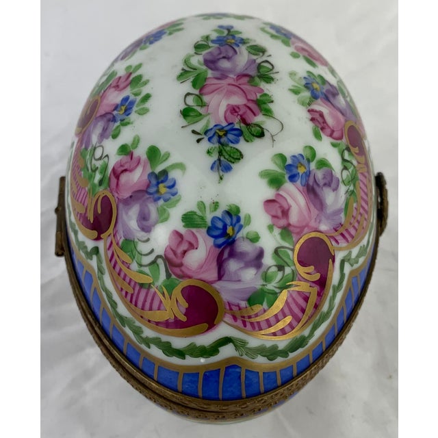 Mid 20th Century Hand-Painted Porcelain Egg For Sale - Image 5 of 8