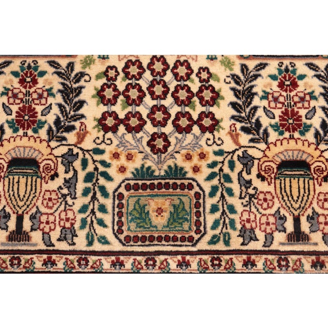 Shabby Chic 1990's Pak-Persian Beige/Grey Wool Rug - 6'1'' X 9'1'' For Sale In New York - Image 6 of 9