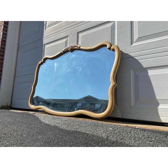 Exquisite Vintage French Provincial Wall Mirror in Cream & Gilt, Attributed to Drexel, 1970s For Sale In Columbia, SC - Image 6 of 7