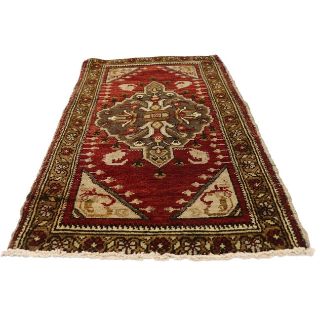 English Vintage Turkish Yastik Rug - 01'07 X 02'11 For Sale - Image 3 of 8