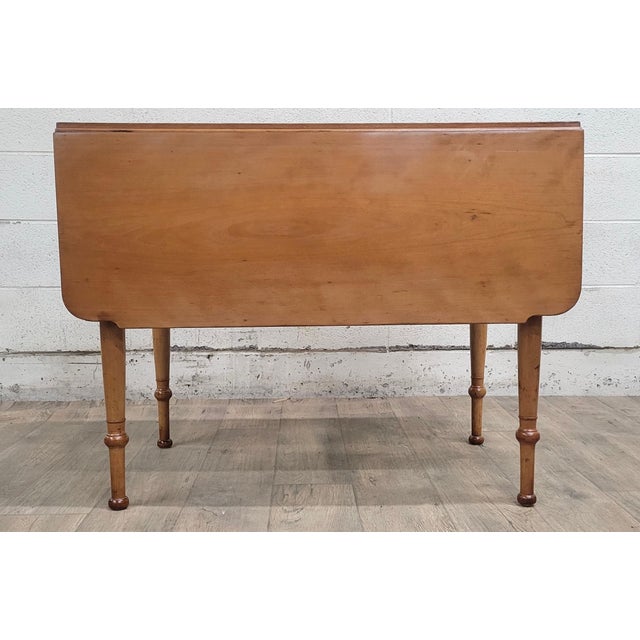 Late 20th Century Vintage Early American Colonial Style Federal Style Drop Leaf Dining Table For Sale - Image 5 of 12