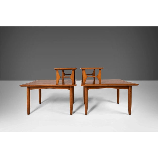 Amber Round Coffee Table and 2-Tier End Tables Attributed to Lubberts & Mulder for Tomlinson, circa 1960s - 3 Pieces For Sale - Image 8 of 11