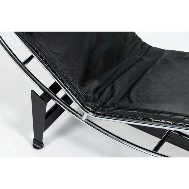 Cassina Lc4 Black Leather Chaise Lounge Chair by Le Corbusier 1994 For Sale - Image 14 of 18