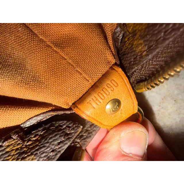 Brown A 2000s Louis Vuitton Brown House's Signature Monogram Canvas Luco Tote Bag 8 For Sale - Image 8 of 17