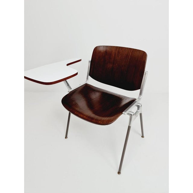 This stunning conference chairs manufactured by Castelli feature beautiful blonde wood seats and back rests. The sleek...
