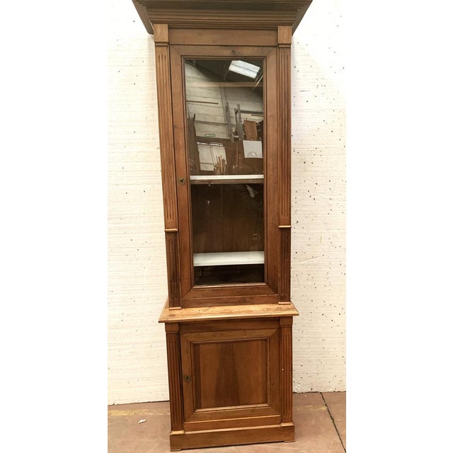 Two-Part Display Case in Walnut, 1900s For Sale - Image 3 of 12