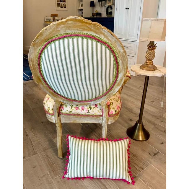 French Provincial Vintage Louis XV Style Bergère Chair With Custom Matching Floral Pillow For Sale - Image 3 of 5